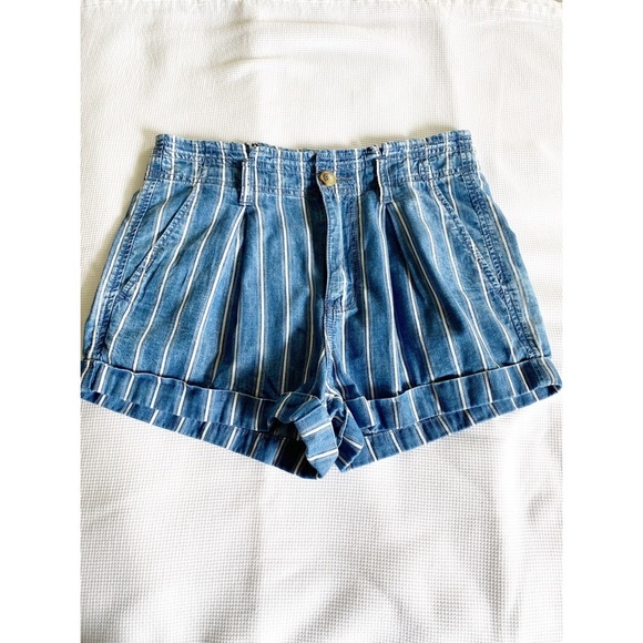 American Eagle Hi Waist striped shorts size 2 blue - Picture 2 of 12